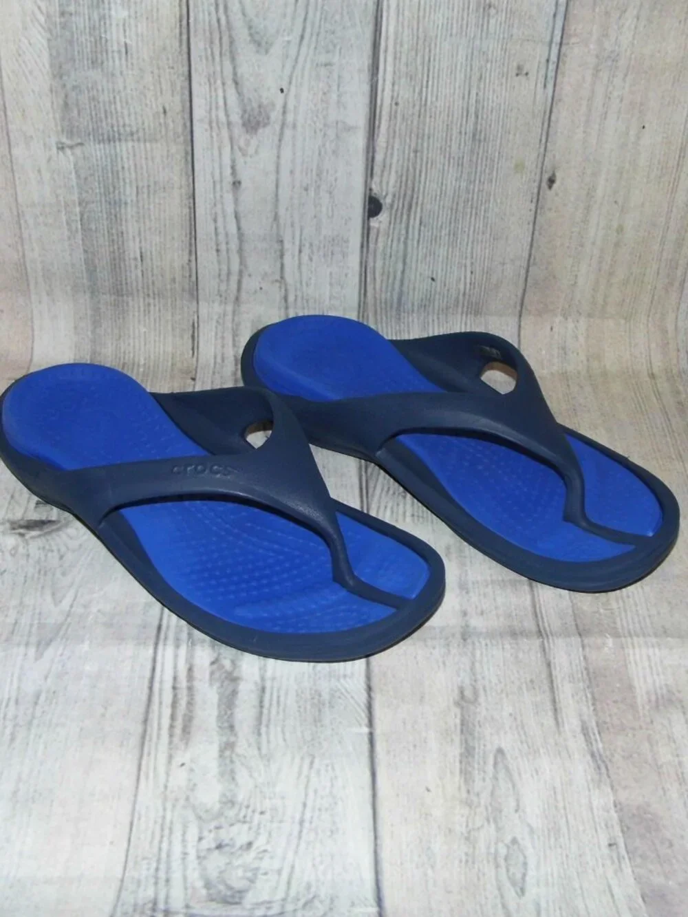 CROCS Athens Blue Thong Sandals Mens size 10
